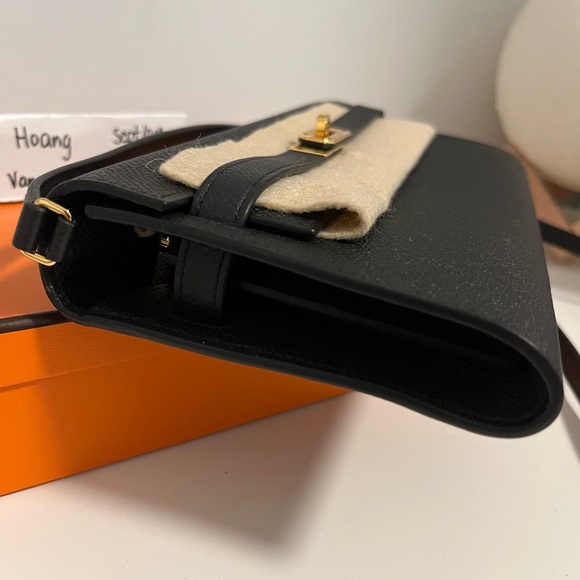 Hermes Kelly To Go Noir Epsom GHW - Picture 8 of 16